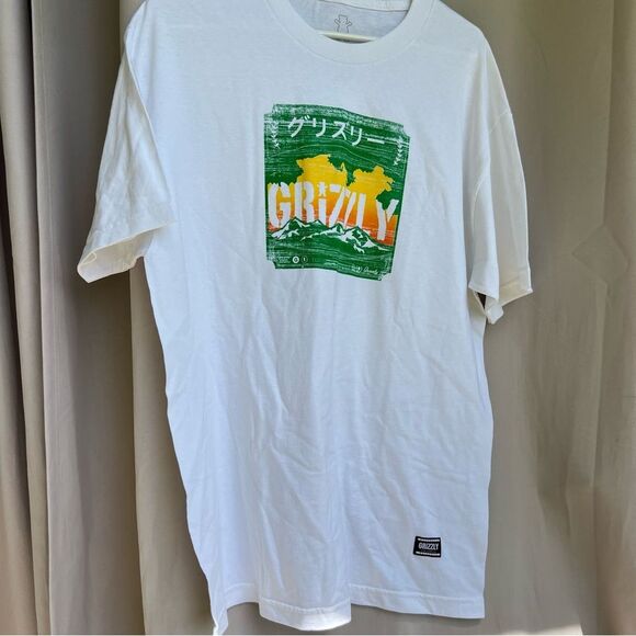 GRIZZLY short sleeve tee shirt ◾️ NWOT - Picture 1 of 3